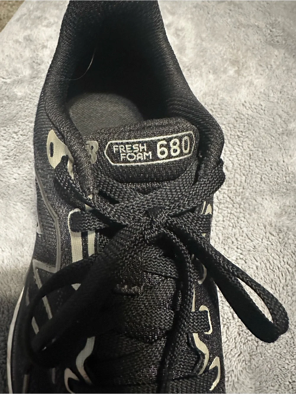 New Balance Women’s Black Athletic Running Shoes with White Sole